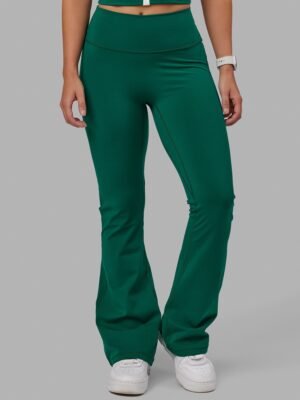 Model-Everyday-Petite-Flare-Tight-Malachite-2_c2832245-d2b1-43b5-ae40-33b70c8b789c.jpg